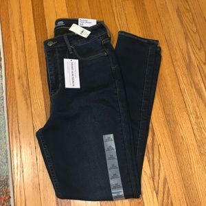 Old Navy Extra High Rise Rockstar Jeans, NWT, Size 10